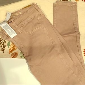 NWT Never Worn American Eagle Jeans/Jeggings